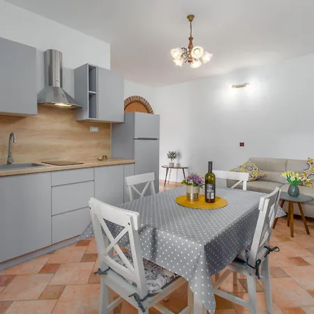 Stone House Graziella Funtana