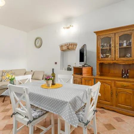 Stone House Graziella * Funtana