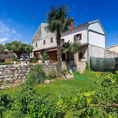 Holiday home Stone House Graziella *